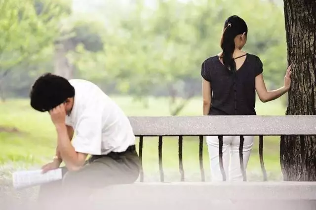 2、二婚命是同居過也算嗎:女人和男人同居過，分手后等於二婚嗎？怎樣看待？