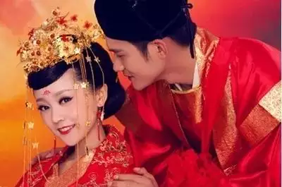 3、年12月初二女婚配表:屬狗女年出生和什麼屬相相配