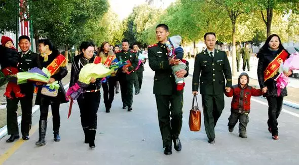5、現役武士再婚配偶落戶帶子女:帶孩子嫁孩子能落戶口嗎