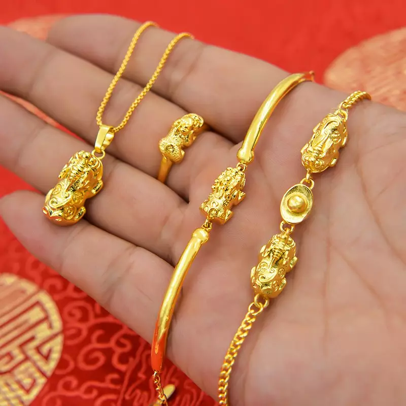 2、女的帶黃金貔貅有什麼講究:金子做的貔貅可以帶嗎