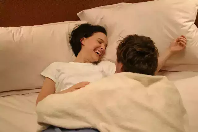 2、女人出軌是不是只會和自己愛的人出軌，出軌了是不是就不愛丈夫了
