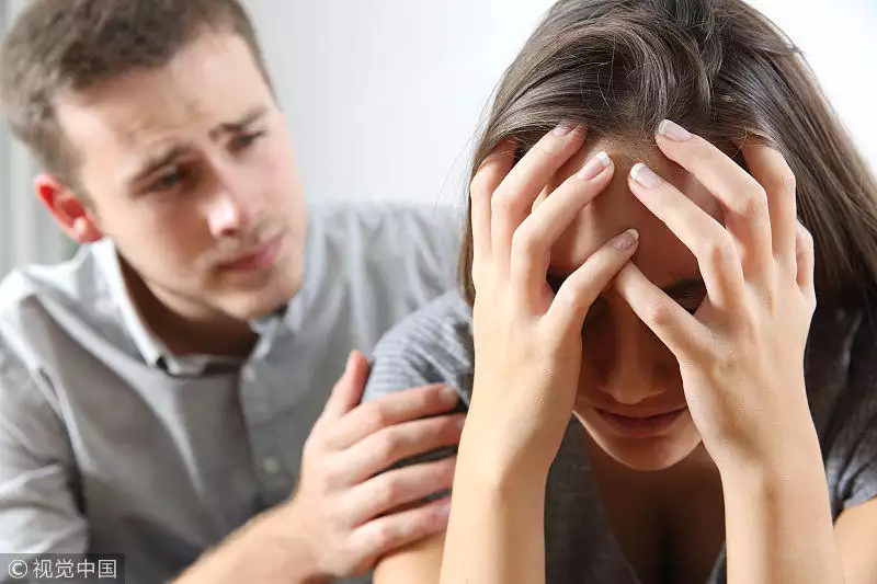1、男人讓老婆跟情人碰面的原因:男人讓情人和老婆見面，並在一起共事，這是什麼意思