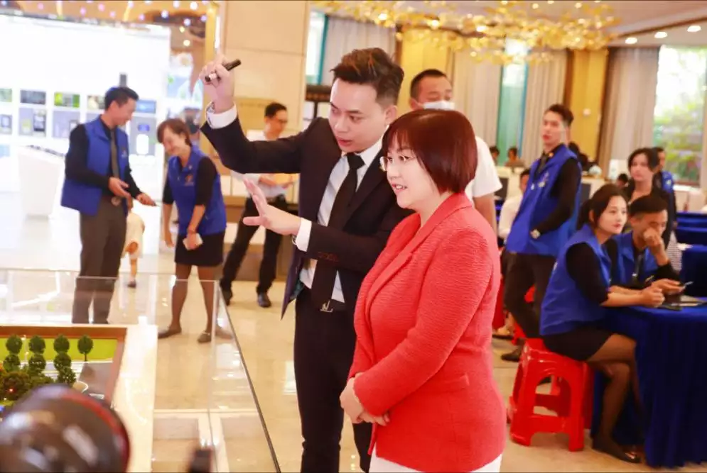 4、麥玲玲測八字:麥玲玲的八字盤命看不懂，求解答
