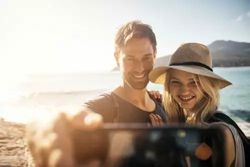 3、84年老鼠與85年牛婚配:84年的7月的老鼠跟85年2月的牛相配嗎?