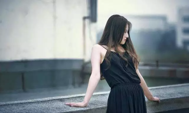 3、老公出軌后一直和第三者聯繫，心裏有第三者，我該不該找第三者見面談話，說心裡話我恨不得這對立刻