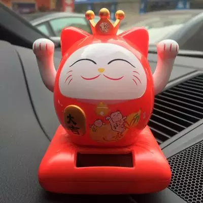 4、招財貓怎麼擺放車裡:招財貓怎麼應該放在什麼位置?