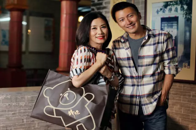1、算命的說我小時候應該認。是為什麼呢？難道我克母嗎？還說我應該離開父母去外面發展才會成功，意思是