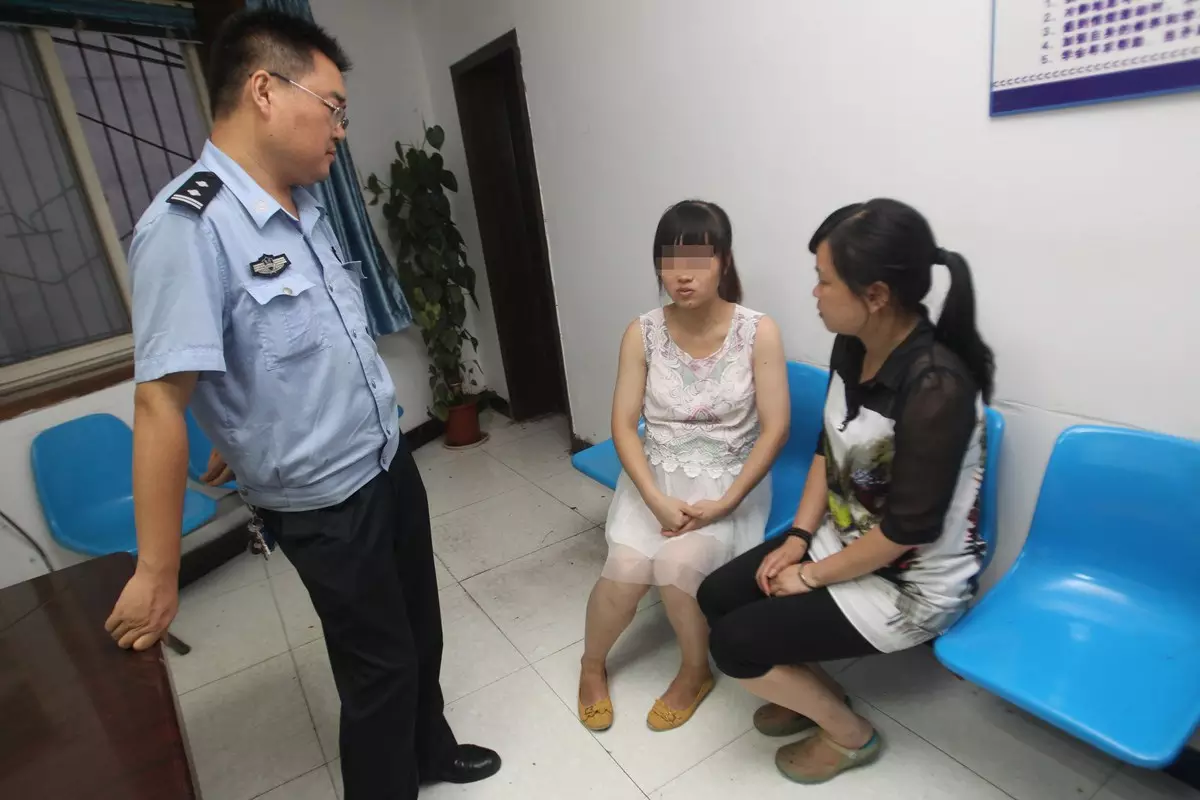 3、小三找上門怎麼辦可以報案嗎:有人打告訴妻子說我找小三,加恐赫我,可以嗎？