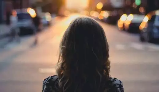 5、能讓家庭婦女主動加的男網名:女人一看就會加的網名