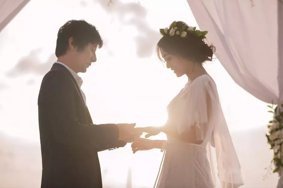 3、男大女5歲結婚合適嘛:男的大女的5歲好嗎?
