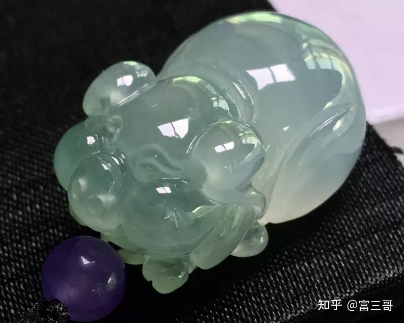 什麼屬相適合戴火麒麟：紋身麒麟什麼生肖的人比較適合。