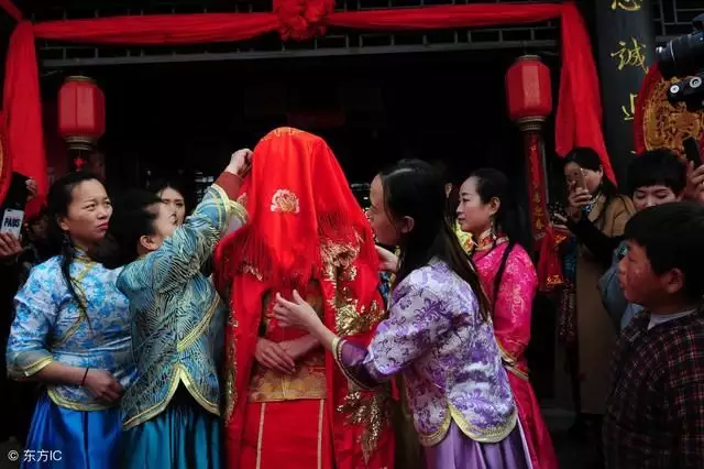 2、女方屬蛇適合幾月結婚:女孩屬蛇的用幾月結婚?