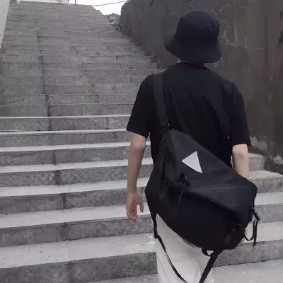 年最漂亮的微信頭像男：一個微信很帥的男人，為什麼總換頭像，什麼意思？