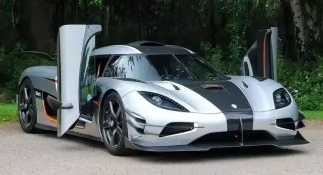 4、豪車排名前30名:世界排名前二十的名車