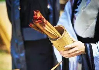 1、如何找到算命準的高人:如何找高人算命