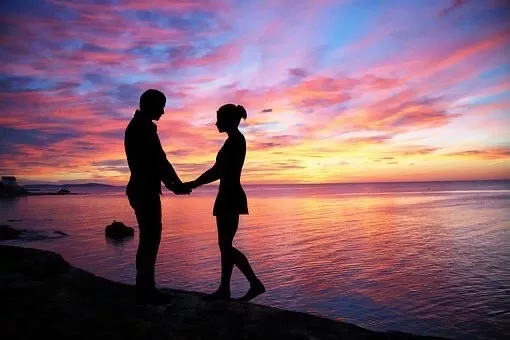 2、命里二婚是兩次婚姻嗎:算命的說我是二婚命是不是第二段婚姻離了有可能復婚