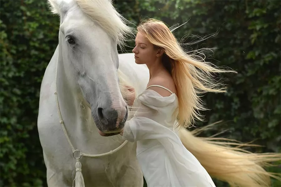 4、屬馬男和屬馬女的婚配好嗎:男屬馬的和女屬馬的屬相婚配好嗎？
