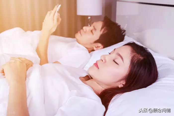 1、男人想放棄小三的表現:那些表現可以看出男人真的動心於小三