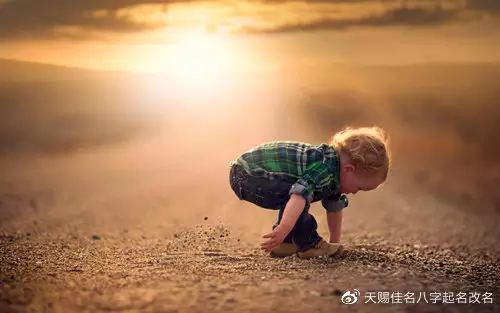 一帆風順的男孩名字有哪些：男孩取名遠航