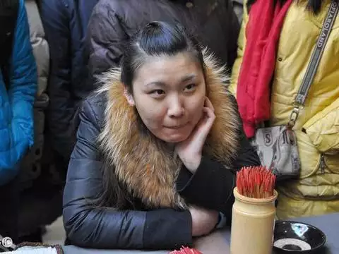 7、算命先生說我有二婚命能相信嗎:算命的說我是二婚命相這個能信嗎？