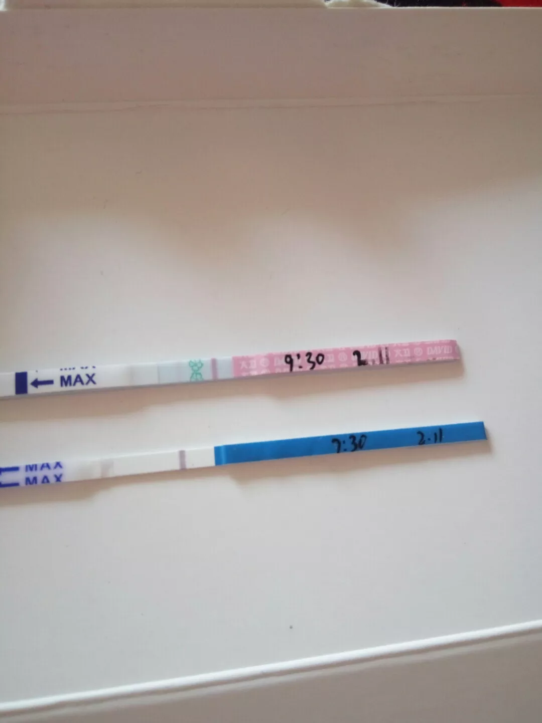 排卵試紙一深一淺懷孕幾率有多大：排卵試紙能測出來懷孕嗎？測出一深一淺是什麼意思？