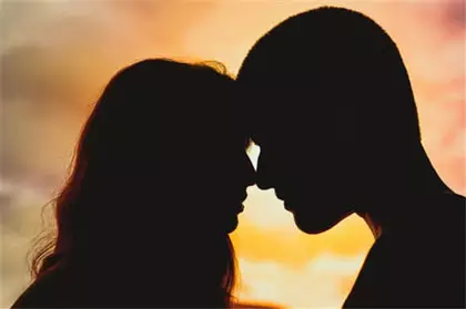 2、老公精神出軌，我失去了對他的信任。這樣的婚姻該繼續嗎？