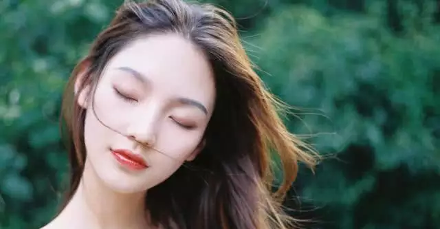 1、雜氣傷官格女命婚配:我們的八字相配嗎？傷官格女命應配什麼格局的男命？