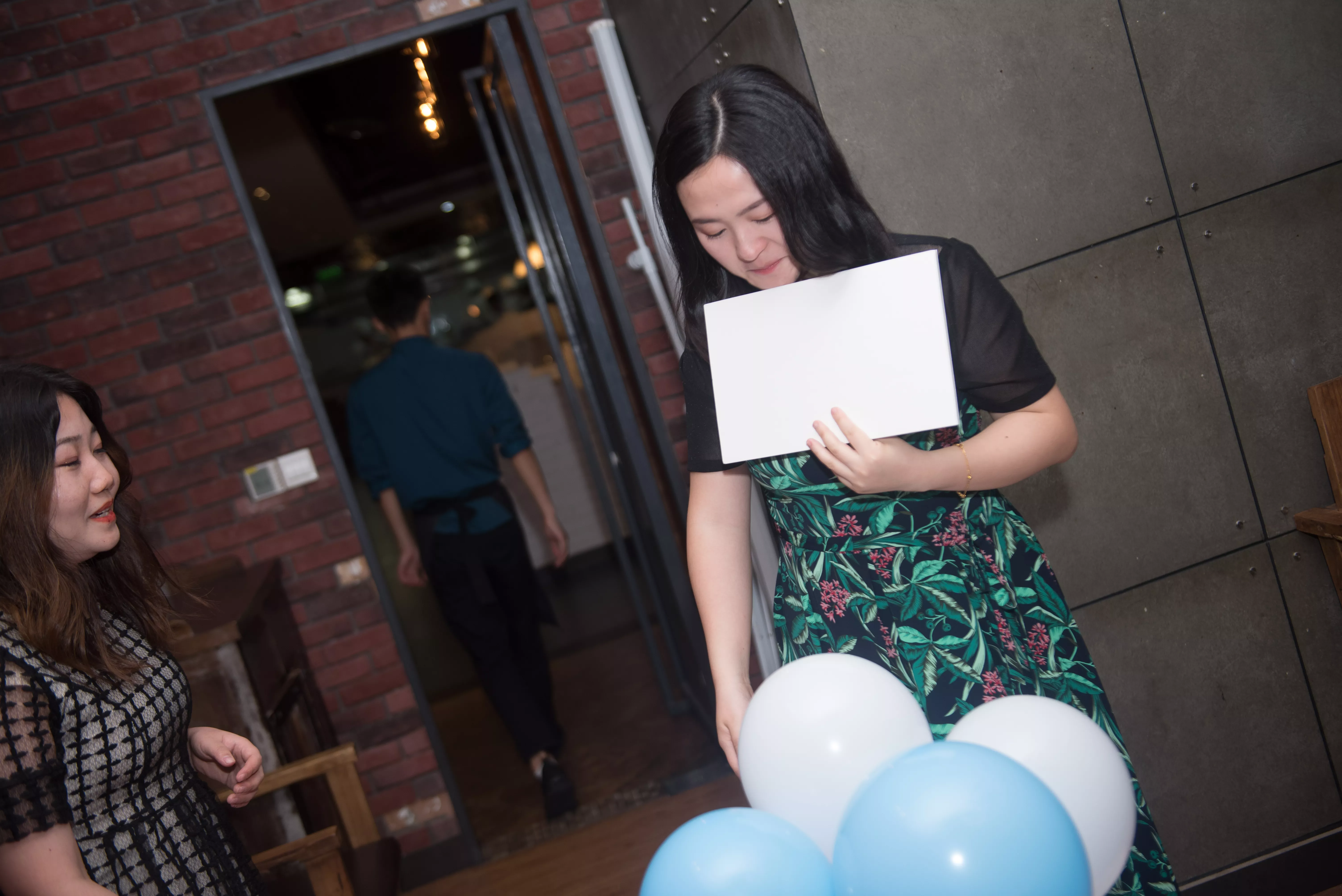 6、萊昂納多被求婚配的音樂:萊昂納多·迪卡普里奧的照片配什麼音樂好