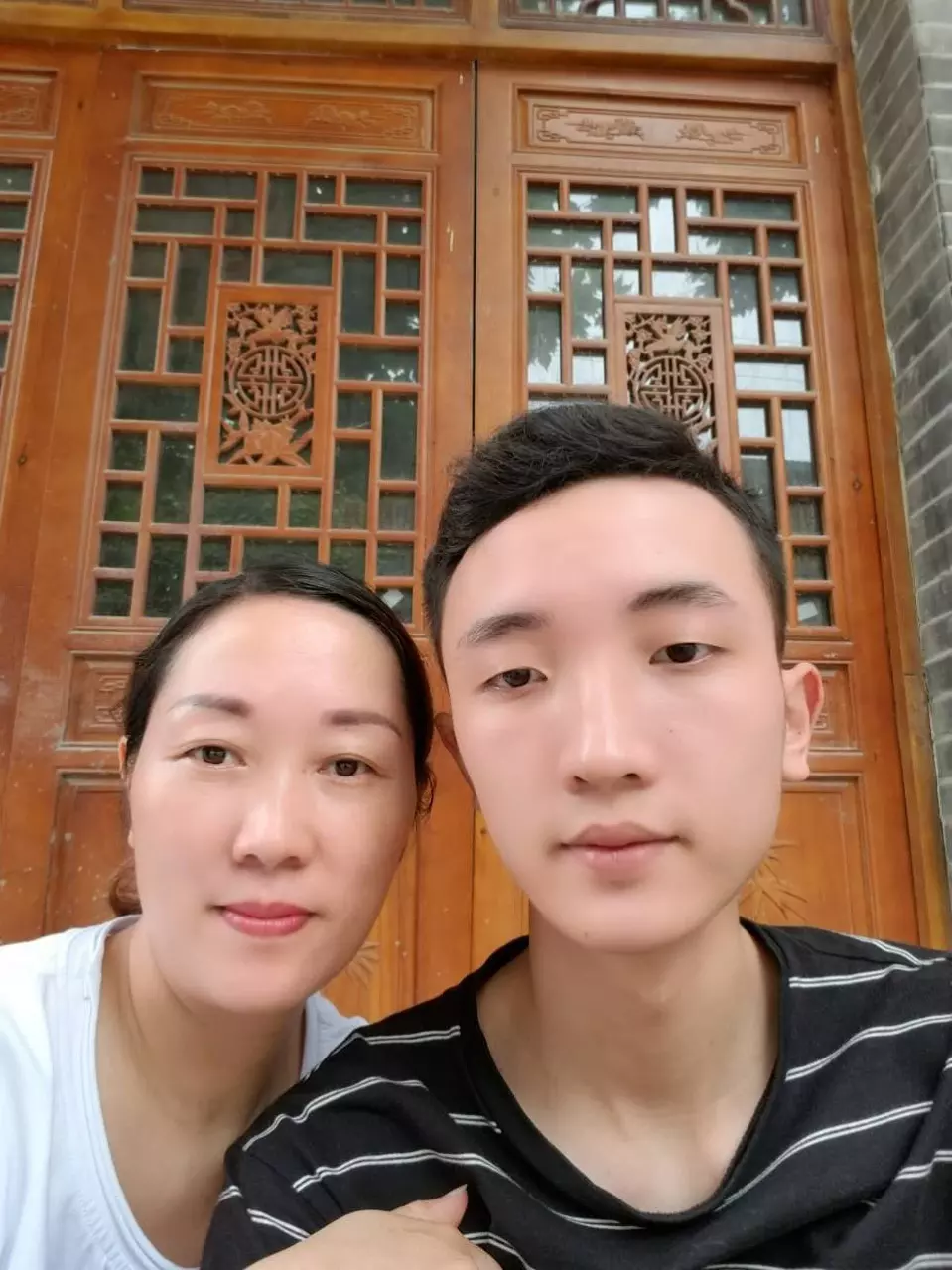 遇到一個男孩和我爸爸同一天生日,同一個屬相,名字也只相差一個字,也是我喜歡的類型，是不是緣分？