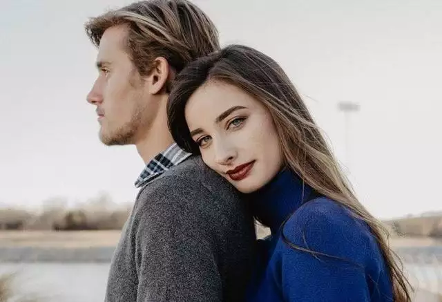 1、男人對於老婆出軌有多恨:一個正常的男人遭遇老婆出軌，他會是什麼心情？