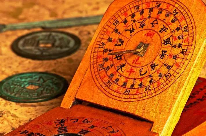 4、怎麼算兩個人的生辰八字合不合適:兩個人的生辰八字合不合是怎麼算的?