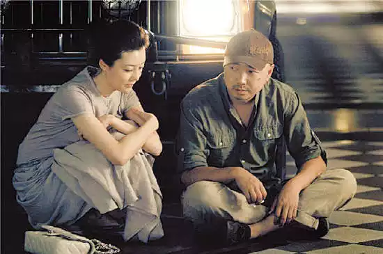 3、《大男當婚2》:《大男當婚》中曹小強跟誰在一起（沒第二部吧？）