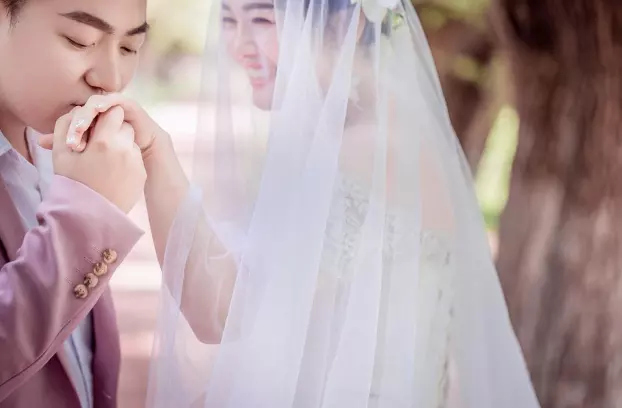 3、怎麼算自己的姻緣何時出現:怎麼看自己的婚姻是什麼時候出現