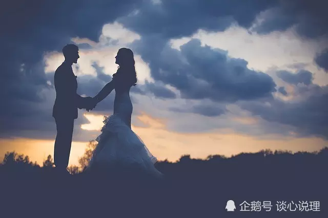 4、我們什麼時候遇到什麼人，發生什麼事是不是都是命中註定的啊