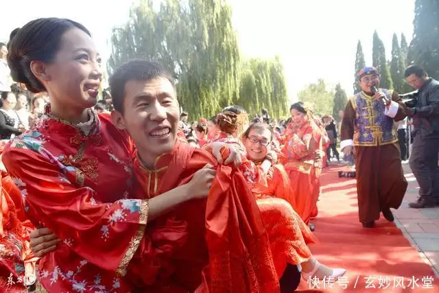 7、女爐中國南海中金婚配:男爐中火，女海中金，婚姻是否相剋？