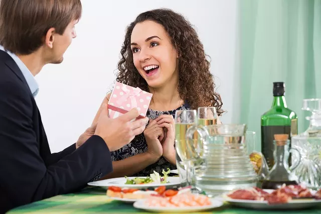剛確定關係送男生什麼禮物好：給男生買什麼禮物好點？