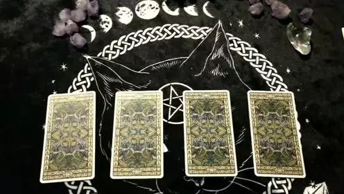 8、分手快一個月，塔羅牌占卜了四五次還有算命的都說我們緣分盡了不可能複合了，他現在是把我拉黑了真的不能