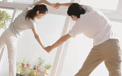 2、必定成為夫妻的八字案例:能成為夫妻的八字有何特徵呢