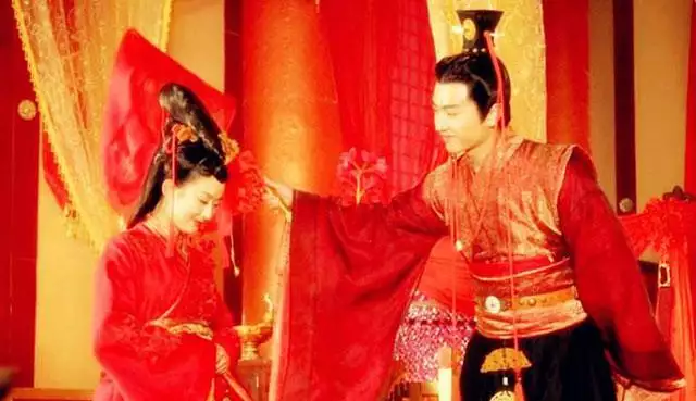 1、天醫婚具體怎麼意思:請算命的幫我測下什婚姻和事業，說具體詳細些，謝謝，求你了