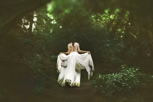 1、屬龍的男生屬蛇的女生婚配可以嗎:屬龍的男人不可以和屬蛇的女人結婚嗎