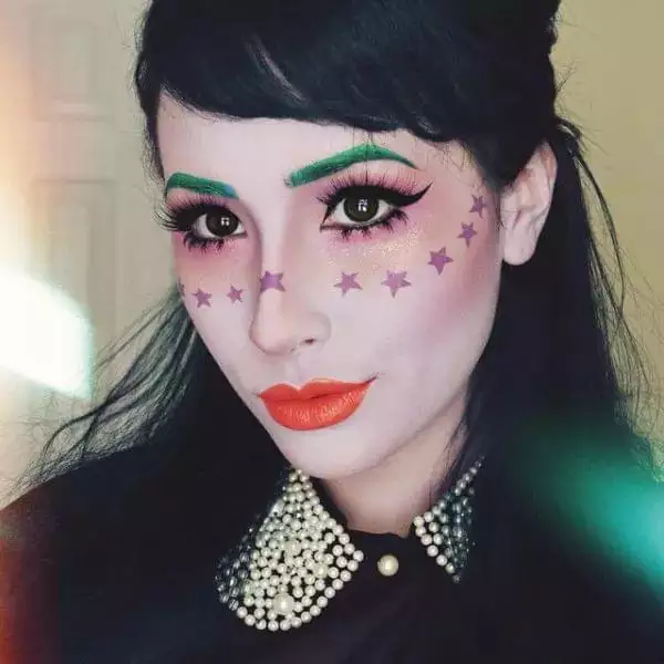 化妝師藝名簡單大氣的中文：女化妝師起什麼藝名好聽上口？