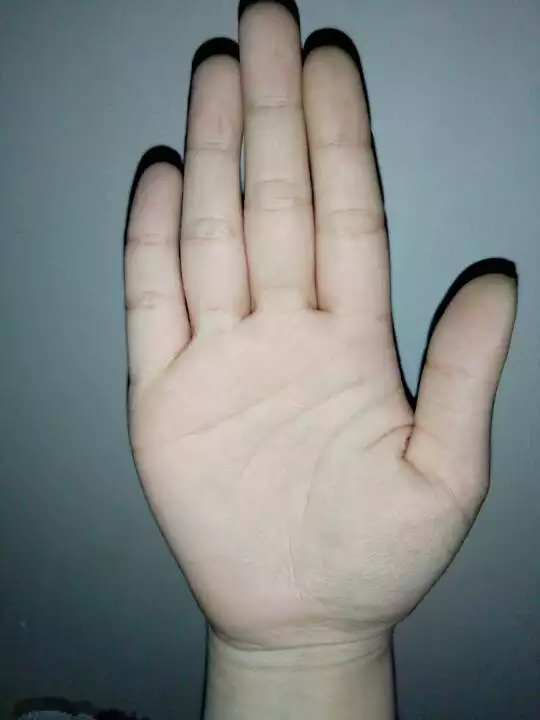 8、婚姻線是哪個:婚姻線哪裡是尾端 哪裡是前段