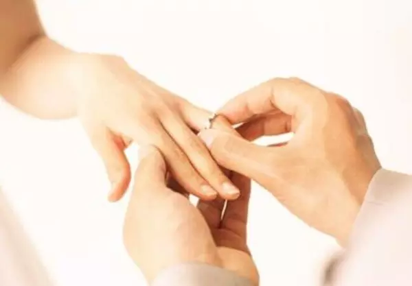 八字中怎麼看一生有幾個孩子：生辰八字真的能看出命中子女幾個嗎？