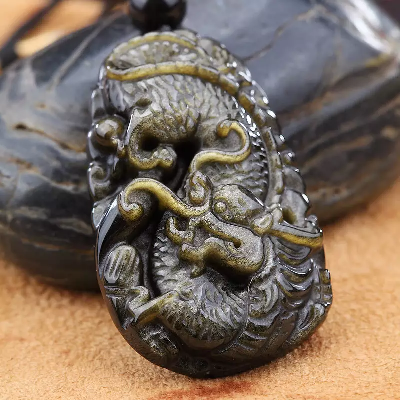 龍掛件適合什麼屬相的人戴：屬狗的人能配帶龍的掛件嗎