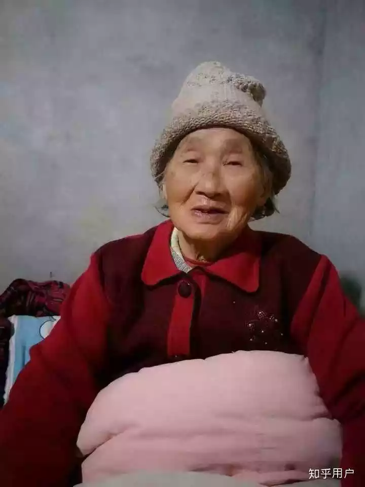 1、人去世前會給親人暗示:人去世前親人為什麼預兆