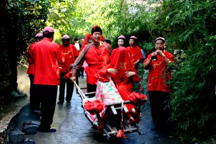 年送親隱諱啥屬相：隱諱屬相送親害處