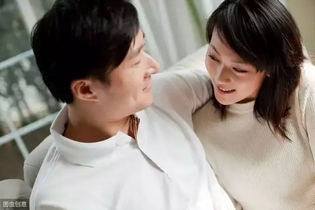 5、有了一年多婚外情的男女，每次約會都是那女的去找那男的，那男的對女的有感情嗎？