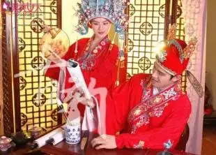 1、男女婚配接支屬相:新郎屬雞新娘屬兔，接親送親支屬要隱諱那些屬相？