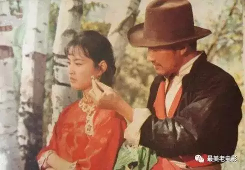 2、老奇異的婚配:八十年月老有哪些？