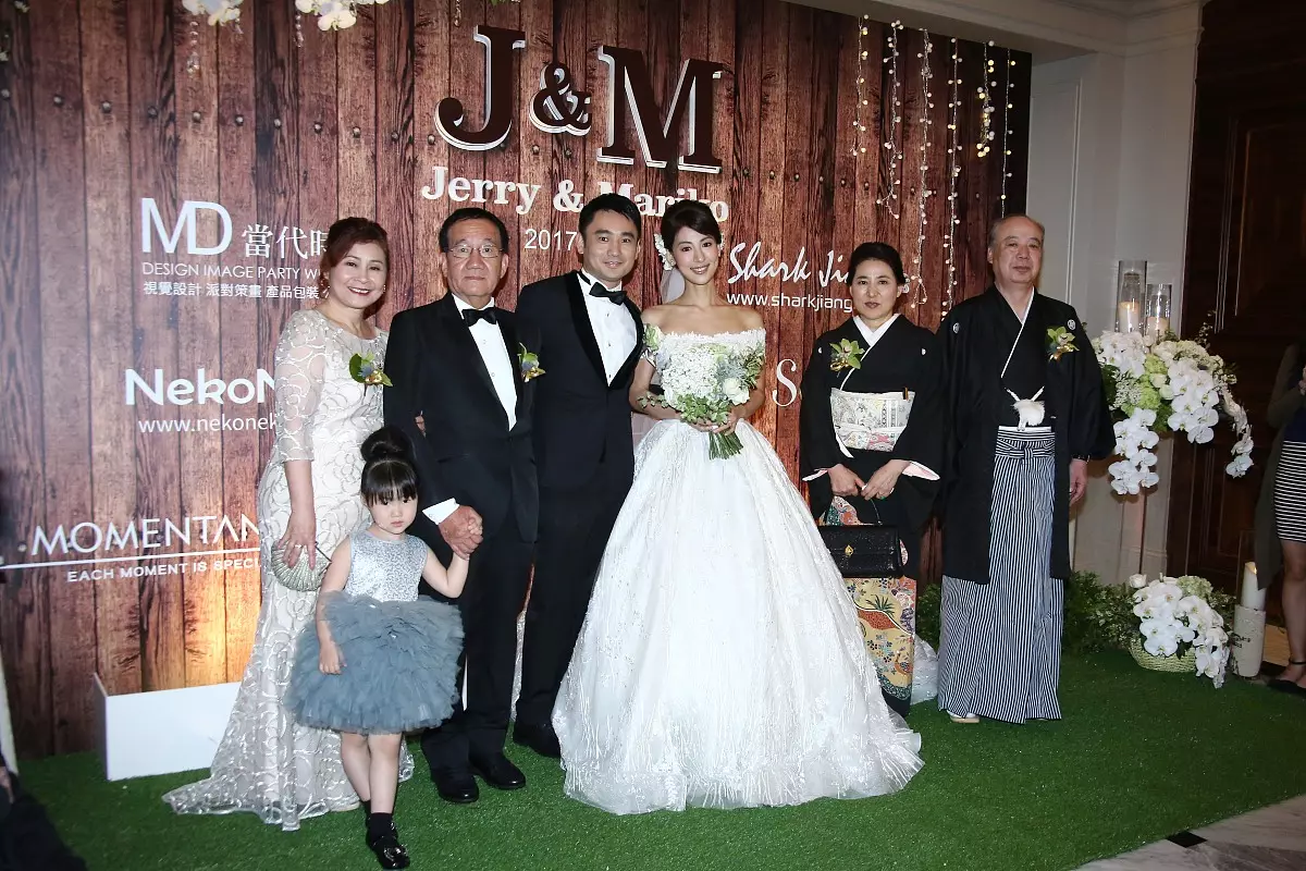 1、男女合八字婚姻免費:八字合婚,生辰八字配對,八字合婚免費測試,在線男女指迷算命合婚